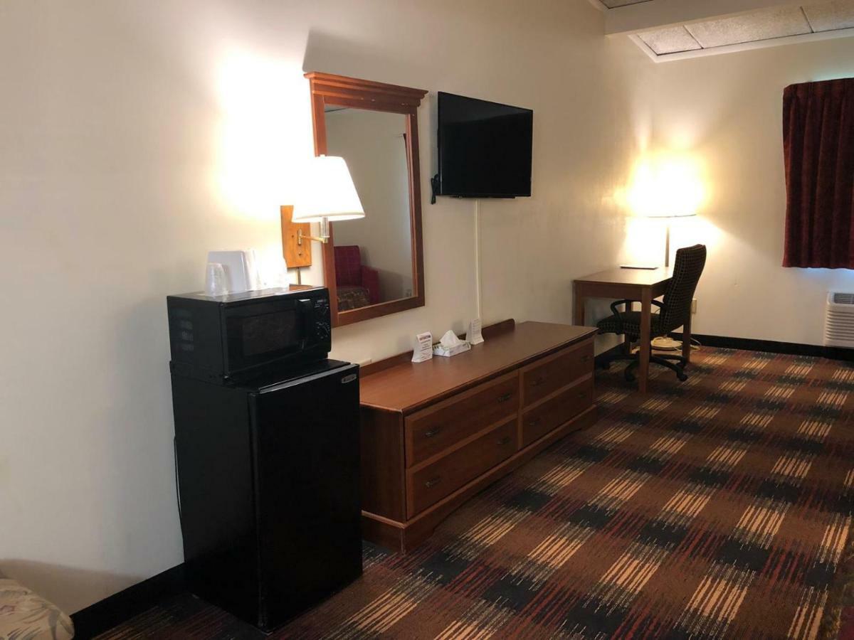 Red Carpet Inn Syracuse Airport North Syracuse Exterior foto